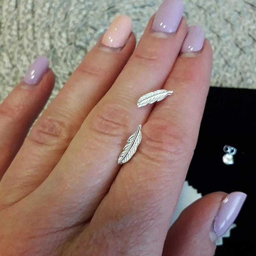 New‎ S925 Feather Stud Earrings